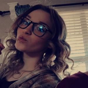 Meet your Posher, Claire